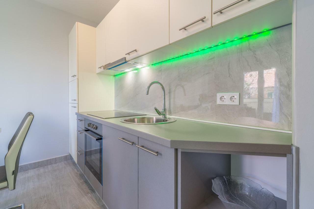 Ruzmarin - New Apartment 扎达尔 外观 照片